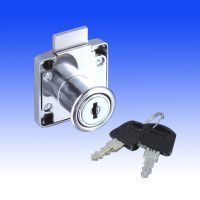 美力高五金制品廠-高要市金利鎮星西工業區-專業生產抽屜鎖、側面鎖、正面鎖、回爪螺母、麻雀臺、煙灰缸、七字吸盤板托系列-產品展廳